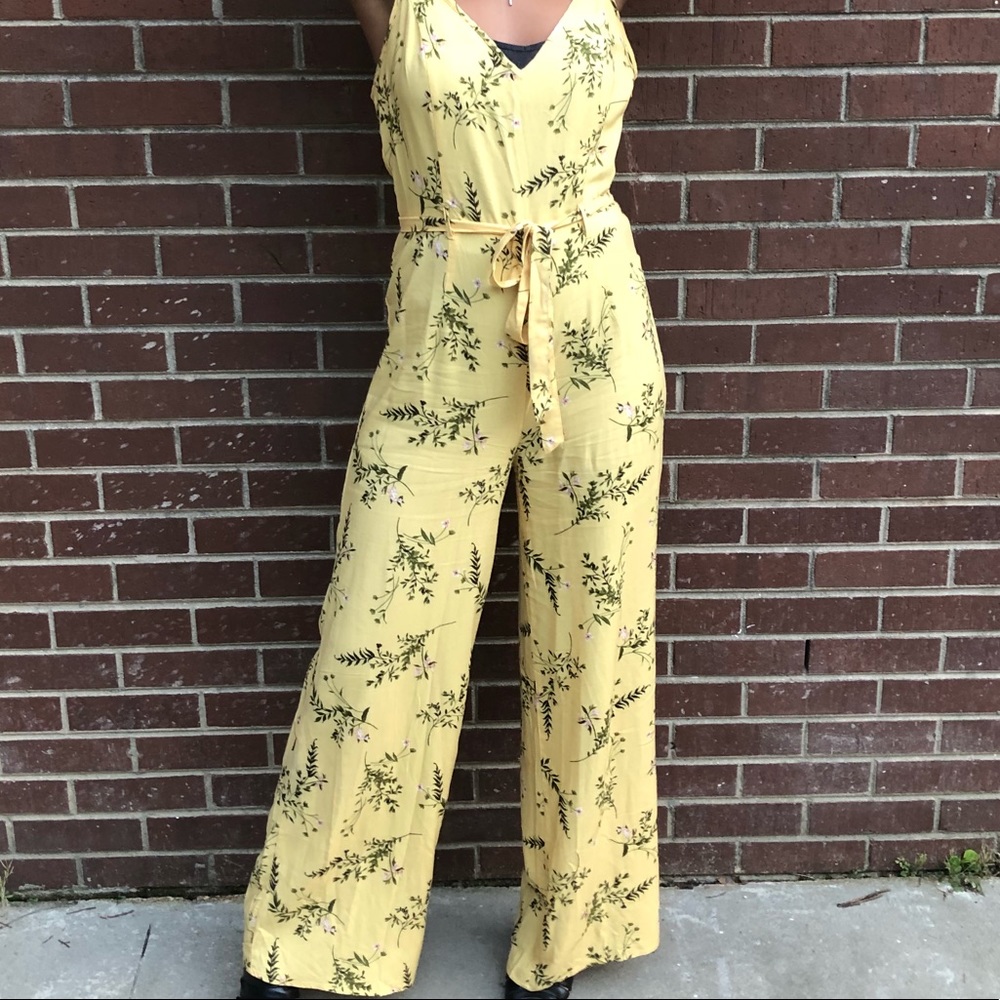 🌼Floral Yellow Jumpsuit 🌼